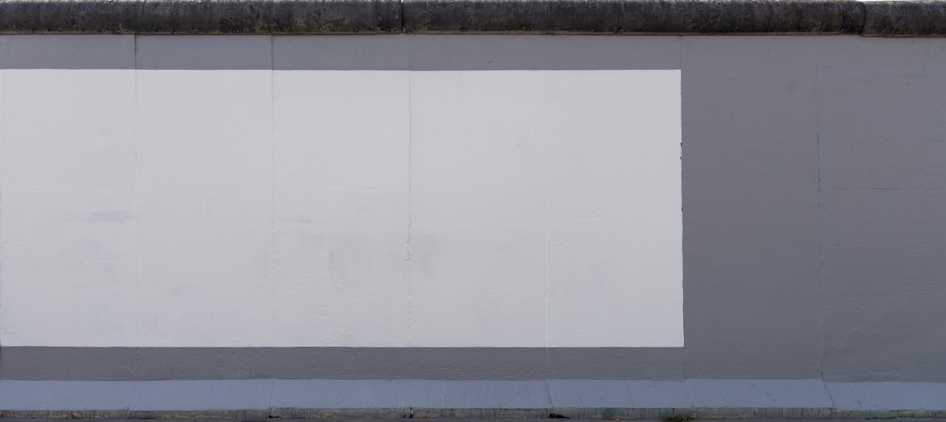 East Side Gallery: Siegfried Santoni, Maschine – Mensch, 2022 © photographer: Christian Coers