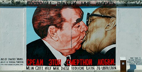 East Side Gallery: Dmitry Vrubel, Mein Gott, hilf mir, diese tödliche Liebe zu überleben, 2009 © Stiftung Berliner Mauer, photographer: Günther Schaefer