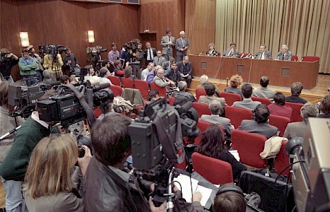 : Press conference with Günter Schabowski on 9 November 1989