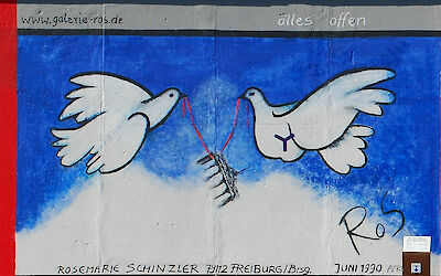 Rosemarie Schinzler, Alles offen, 2009 © Stiftung Berliner Mauer, photographer: Günther Schaefer