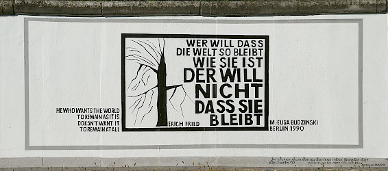Monika-Elisa Budzinski, Wer will, dass die Welt…, 2009 © Stiftung Berliner Mauer, photographer: Günther Schaefer