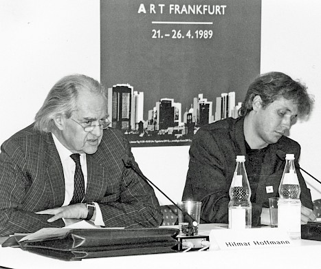 Bodo Sperling (right) and Hilmar Hoffmann at the Art Frankfurt art fair, 1989