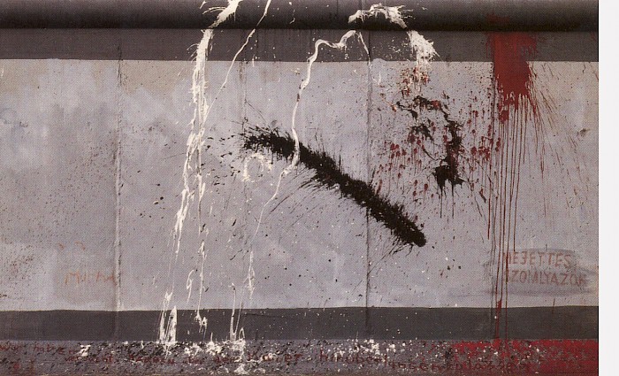 Group „Stellvertretende Durstende“: „Wir haben versucht, Farben über die Mauer hinübergelangen zu lassen“, 1990
