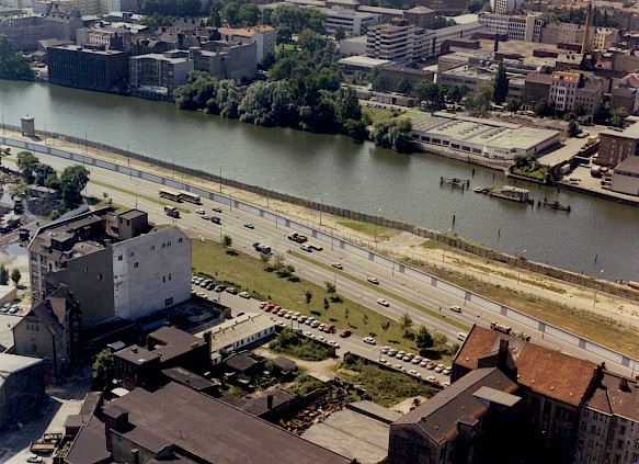 Views of Mühlenstraße and the border strip, GDR Ministry of State Security photograph, after 1977