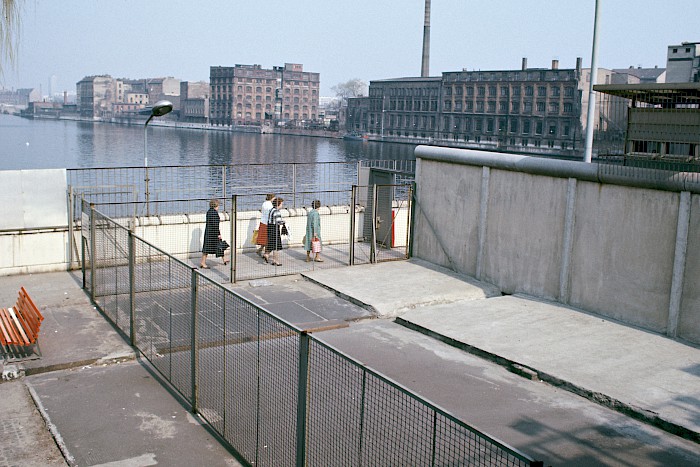 People from West Berlin crossing Oberbaumbrücke bridge to enter East Berlin, 1976